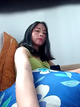 mochicute online show from 10-14-25, 05:41