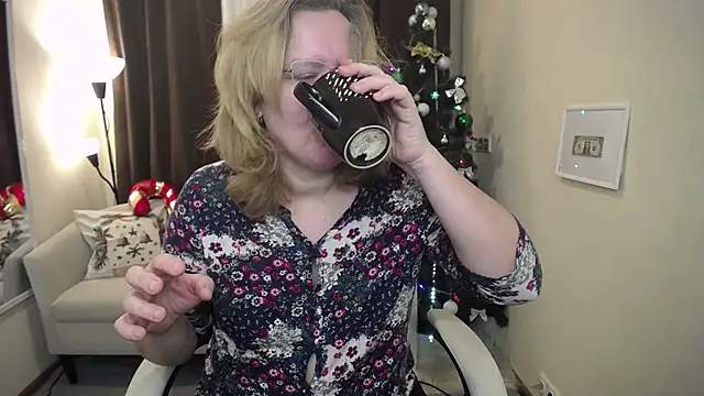 VestaWoody online show from 12-01-25, 07:35