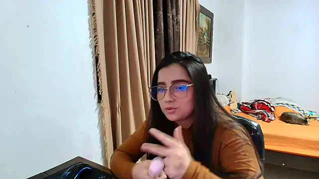 Charlotte Richardson online show from 06-14-26, 02:24