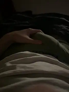 Snapshot of nieonixpeek19 chatting on 10-16-25, 04:08 nieonixpeek19 online show from 10-16-25, 04:08