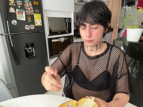 DaisyEmily online show from 05-29-26, 04:27
