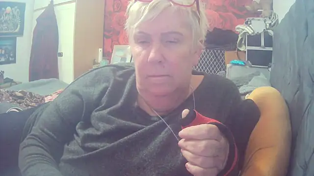 Playful MILF Demi online show from 10-20-25, 12:05