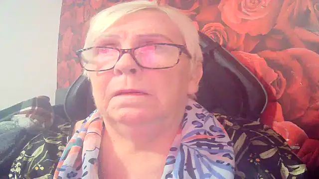 Playful MILF Demi online show from 02-26-26, 08:57