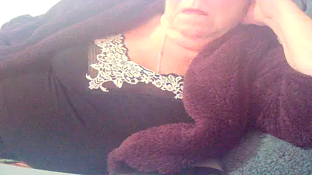 Playful MILF Demi online show from 04-09-26, 10:09