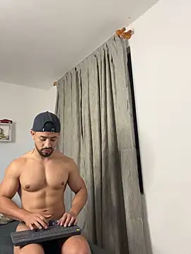 Ezzio Scolaro online show from 10-23-25, 12:10