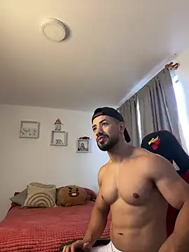 Ezzio Scolaro online show from 11-13-25, 11:42