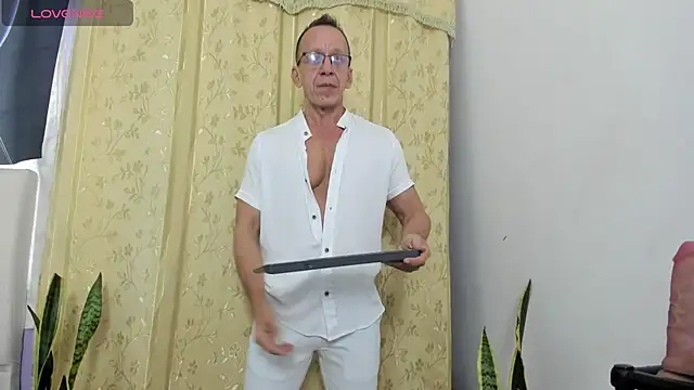  axelking  online show from 06-05-26, 11:49