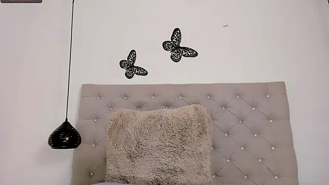 Rosse Alice  online show from 11-11-25, 04:34