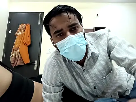 Snapshot of horny_milf_couple chatting on 10-13-25, 04:18 horny milf couple online show from 10-13-25, 04:18