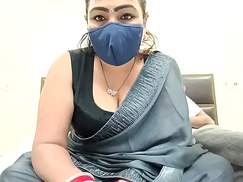 horny milf couple online show from 02-05-26, 07:07