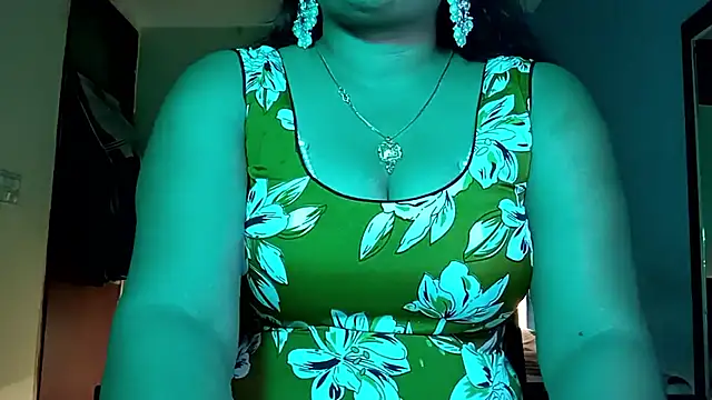 horny milf couple online show from 06-30-26, 07:59