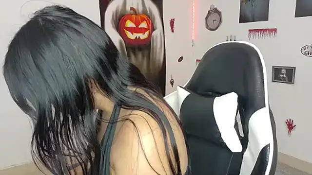 mia vaaper  online show from 10-12-25, 03:44