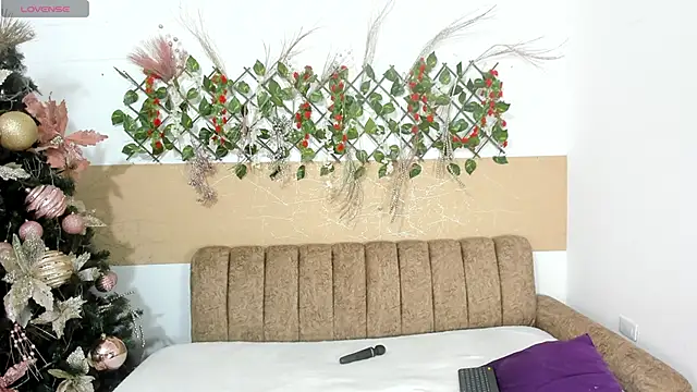 iisabella09 online show from 12-18-25, 05:13