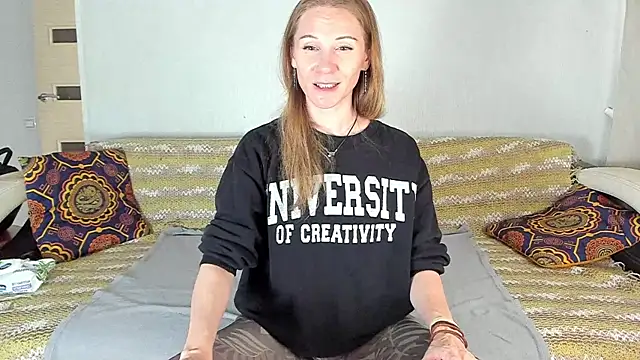 Snapshot of Amalia_Mio chatting on 07-18-26, 09:02 Amalia Mio online show from 07-18-26, 09:02