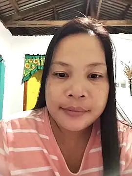 Snapshot of shyhotpinay_32 chatting on 10-23-25, 03:44 shyhotpinay 32 online show from 10-23-25, 03:44