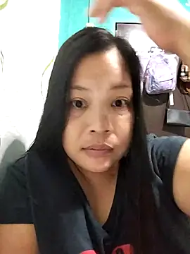 Snapshot of shyhotpinay_32 chatting on 10-24-25, 02:02 shyhotpinay 32 online show from 10-24-25, 02:02