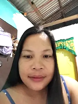 Snapshot of shyhotpinay_32 chatting on 11-18-25, 08:57 shyhotpinay 32 online show from 11-18-25, 08:57