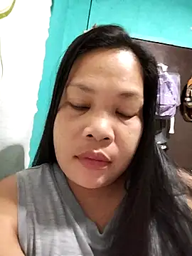 Snapshot of shyhotpinay_32 chatting on 11-21-25, 09:13 shyhotpinay 32 online show from 11-21-25, 09:13