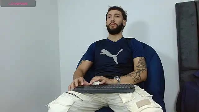 angel kyrozz online show from 11-13-25, 09:25