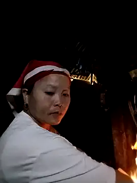 Snapshot of sumaybae chatting on 12-16-25, 04:50 sumaybae online show from 12-16-25, 04:50