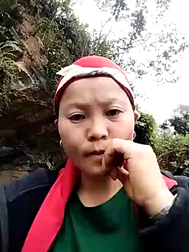 Snapshot of sumaybae chatting on 12-17-25, 05:35 sumaybae online show from 12-17-25, 05:35