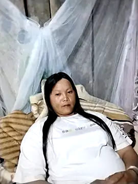 Snapshot of sumaybae chatting on 03-28-26, 12:38 sumaybae online show from 03-28-26, 12:38