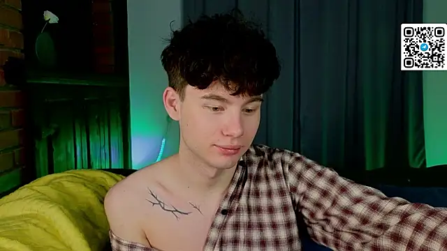 Cute Mike online show from 03-17-26, 06:33