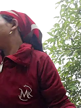 miomio-12 online show from 11-06-25, 12:44