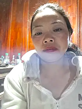 Snapshot of miomio-12 chatting on 12-19-25, 01:51 miomio-12 online show from 12-19-25, 01:51