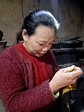 Snapshot of miomio-12 chatting on 01-06-26, 08:40 miomio-12 online show from 01-06-26, 08:40