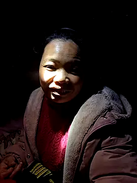 Snapshot of miomio-12 chatting on 01-07-26, 02:52 miomio-12 online show from 01-07-26, 02:52