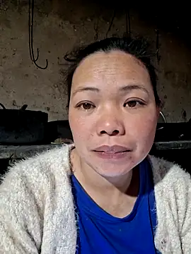 Snapshot of miomio-12 chatting on 02-01-26, 07:18 miomio-12 online show from 02-01-26, 07:18