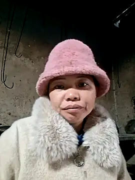 Snapshot of miomio-12 chatting on 02-02-26, 02:32 miomio-12 online show from 02-02-26, 02:32