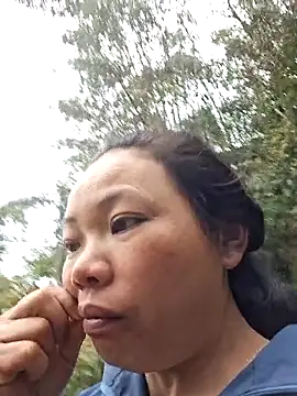 Snapshot of miomio-12 chatting on 02-22-26, 12:34 miomio-12 online show from 02-22-26, 12:34