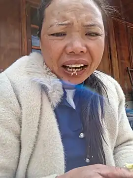 Snapshot of miomio-12 chatting on 03-02-26, 06:14 miomio-12 online show from 03-02-26, 06:14