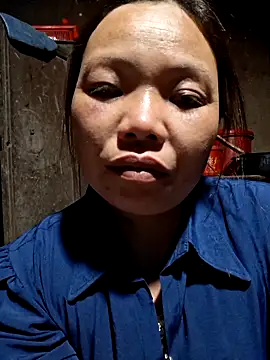 Snapshot of miomio-12 chatting on 04-03-26, 01:09 miomio-12 online show from 04-03-26, 01:09