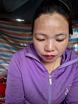 Snapshot of miomio-12 chatting on 04-05-26, 12:19 miomio-12 online show from 04-05-26, 12:19