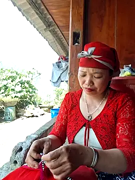 Snapshot of miomio-12 chatting on 04-08-26, 07:19 miomio-12 online show from 04-08-26, 07:19