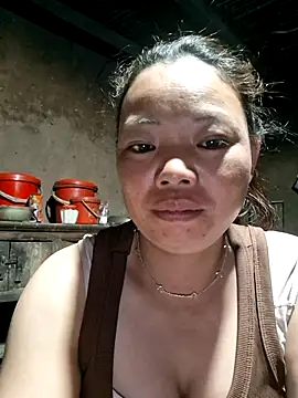 Snapshot of miomio-12 chatting on 05-25-26, 09:43 miomio-12 online show from 05-25-26, 09:43