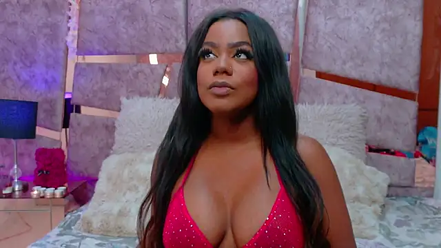 Snapshot of LorraiineJohnson chatting on 10-18-25, 04:41 LorraiineJohnson online show from 10-18-25, 04:41