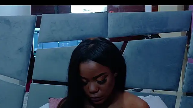 Snapshot of LorraiineJohnson chatting on 11-07-25, 05:24 LorraiineJohnson online show from 11-07-25, 05:24