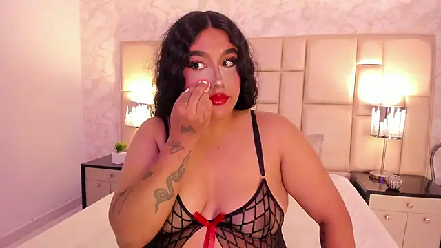 Snapshot of CatalinaCoopper chatting on 10-20-25, 04:24 CatalinaCoopper online show from 10-20-25, 04:24