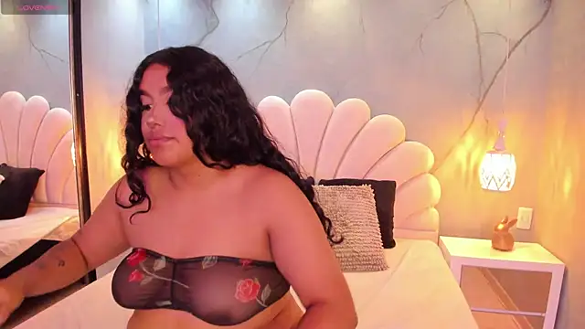 Snapshot of CatalinaCoopper chatting on 11-10-25, 04:22 CatalinaCoopper online show from 11-10-25, 04:22