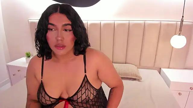 Snapshot of CatalinaCoopper chatting on 12-23-25, 04:21 CatalinaCoopper online show from 12-23-25, 04:21