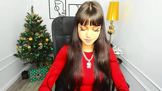 Snapshot of TiffanyYounge chatting on 12-19-25, 11:17 TiffanyYounge online show from 12-19-25, 11:17