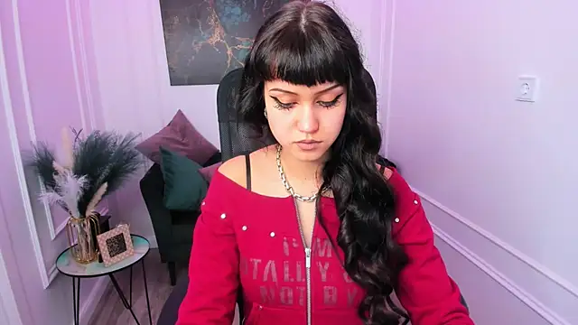 TiffanyYounge online show from 04-06-26, 12:06