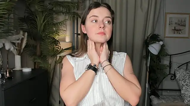 ThelmaJusto online show from 11-03-25, 03:46