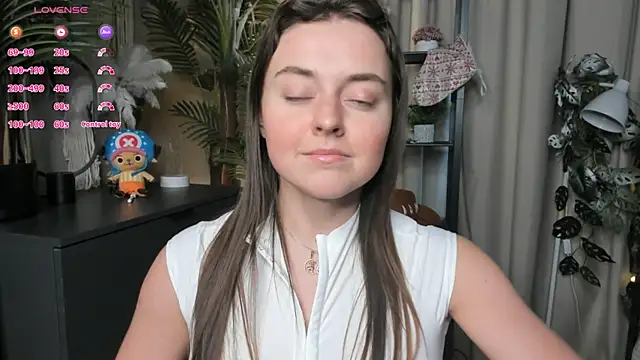 ThelmaJusto online show from 04-17-26, 03:48