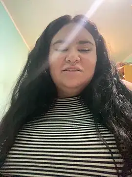 gothlove666 online show from 10-04-25, 05:33