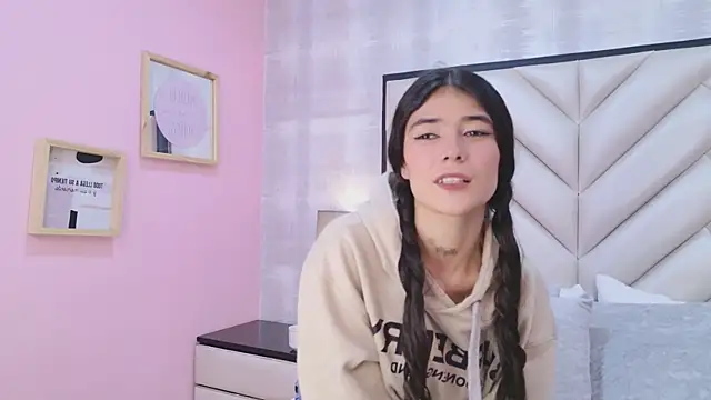 CristalShayy online show from 01-05-26, 05:27